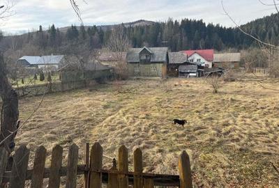 Casă cu 2 camere cu Teren 2064 Mp în Sucevița