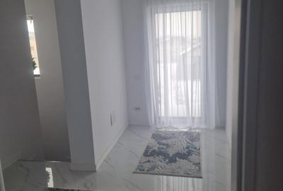 Casă cu 4 camere cu Teren 252 Mp în Berceni - 2