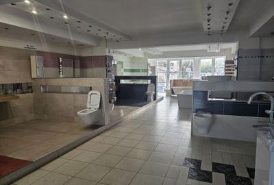 Spațiu comercial, de 664 mp, în Central - 3