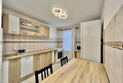 Apartament Decomandat cu 3 Camere si Parcare in Tractorul - 2