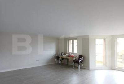 Casă cu 5 camere cu Teren 1590 Mp în Luna - 17