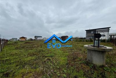 Teren de , intravilan, 401 mp, deschidere 24ml, Vorovesti, S - 1