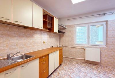 Apartament cu 3 camere decomandat în Tei - 9