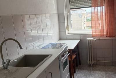 Apartament cu 2 camere semidecomandat în Rogerius