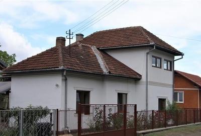 Casa deosebita si teren in Brad, Hunedoara - 2