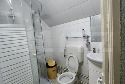 Casă cu 9 camere cu Teren 1500 Mp în Criș - 1