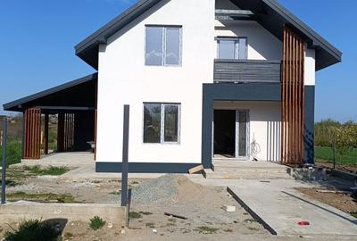 Casă cu 3 camere în Corbu - 3