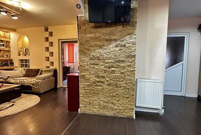 Apartament cu 3 camere decomandat, mobilat în Tolstoi - 2