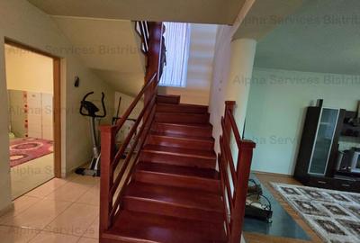 Vila spatioasa, construita in 2010 - 4