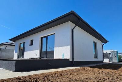 Casa individuala pe parter 3 CAMERE/Com.Berceni/COMISION 0 % - 4