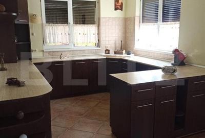 Casa tip vila 8 camere, 350mp, zona Corunca - 4