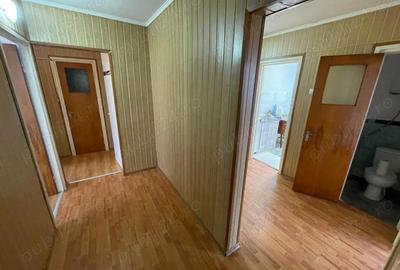 Apartament cu 4 camere decomandat în Rahova - 2