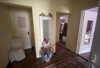 Apartament cu 3 camere decomandat în Central - 4