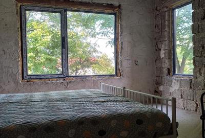 Casă cu 4 camere cu Teren 447 Mp în Rucăr - 2