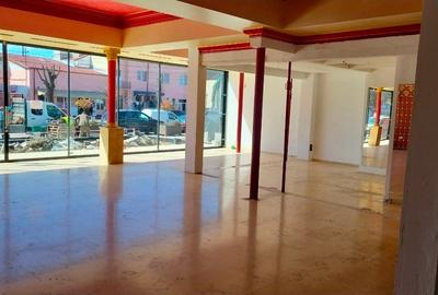 Spațiu comercial, de 340 mp, în Central - 1