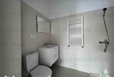 Spațiu comercial, de 44 mp, în Central - 8
