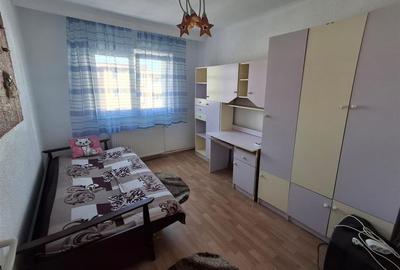 Apartament cu 2 camere decomandat în Valea Aurie - 2
