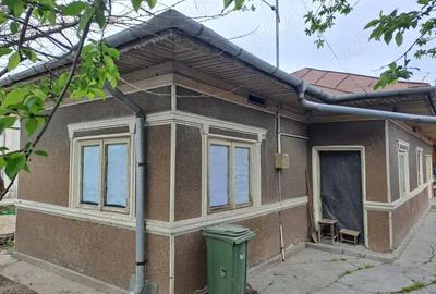 Casa de vanzare