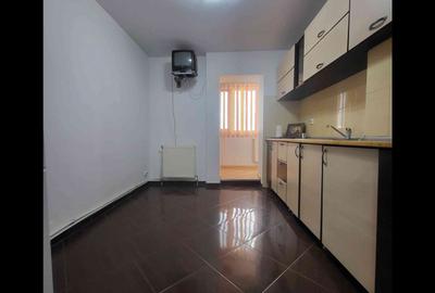 Apartament cu 2 camere decomandat în Republicii - 7