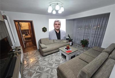 Apartament cu 3 camere semidecomandat în Micro II