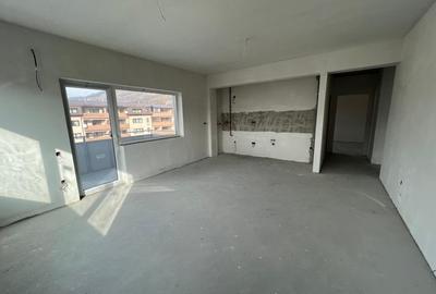 Apartament cu 3 camere decomandat în Baciu