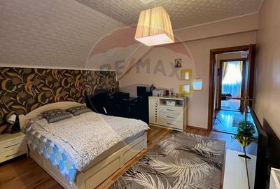 Casa de vanzare cu 280 mp si teren 1100 mp in Arcasilor Galati - 14