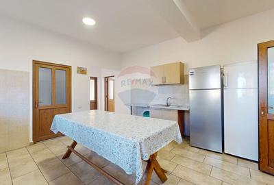 Hotel/Pensiune, de 386.45001220703 mp, în Lisa - 19