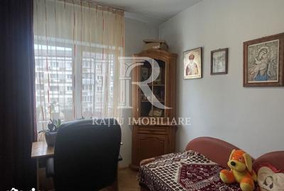 Apartament cu 3 camere decomandat în Calea Aradului - 10