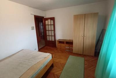 Apartament cu 3 camere decomandat în Lunei - 3
