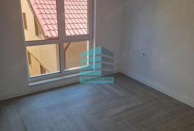 Casă cu Teren 80 Mp în Titan