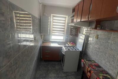 Apartament cu 3 camere semidecomandat în Ostroveni - 8
