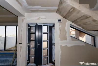 Casă cu 5 camere cu Teren 400 Mp în Central - 3