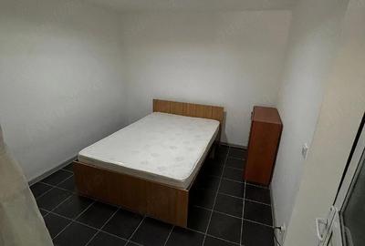 Garsonieră decomandată în 1 Decembrie - 2