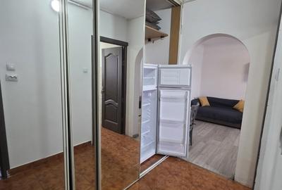 Garsonieră decomandată în 1 Decembrie 1918