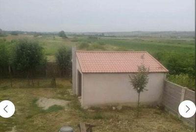 Vand casa la rosu P+M cu anexe,teren in sup.de 2877 mp.informatii la tel. ,pret 134800 euro. - 5