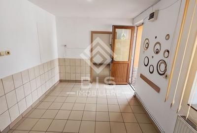 Birou, de 40 mp, în Central - 4