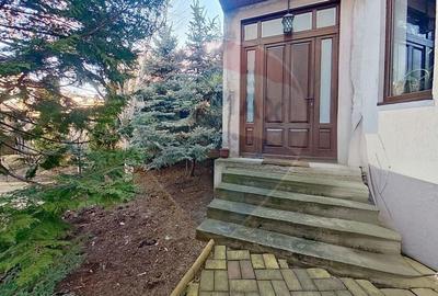 Casă / Vilă cu 7 camere de închiriat - 8