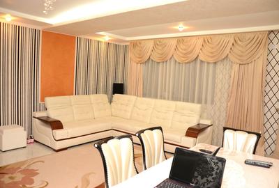 Casă individuală cu 7 camere cu Teren 500 Mp în Micro 17 - 2