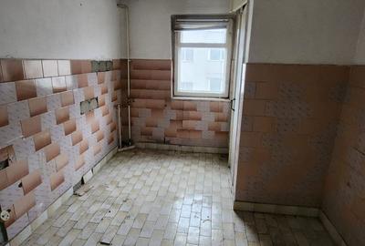 Apartament cu 2 camere semidecomandat în Narcisa - 3