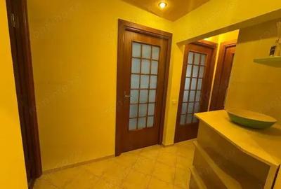 Apartament cu 3 camere decomandat în Decebal - 11