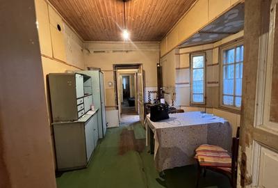 Vila P+ Et 1, Marasesti stradal - 7