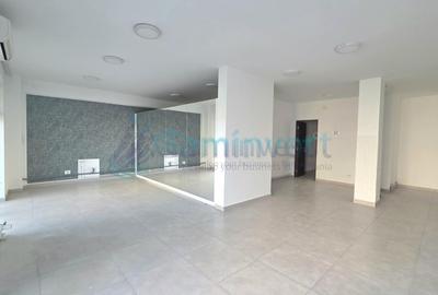 Spațiu comercial, de 55 mp, în Central - 3