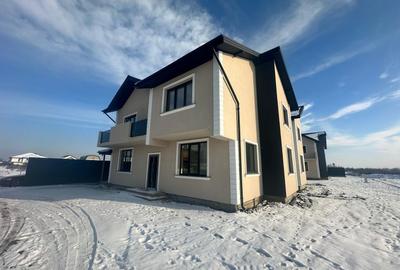 Casă individuală cu 5 camere cu Canalizare în Central