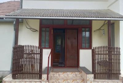 Casă cu 5 camere cu Teren 1100 Mp în Subcetate - 4