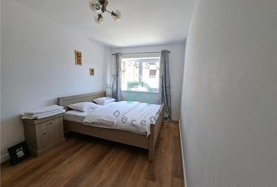 Apartament cu 3 camere decomandat în Tractorul - 9