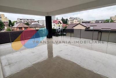 Casă individuală cu 6 camere cu Canalizare în Gheorgheni