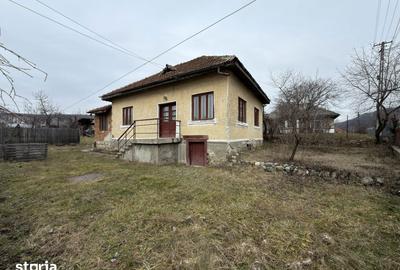Teren de 2056 mp, în Central - 8