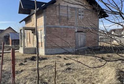 Casa / Vila Zona Tisauti - 6