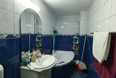 Apartament cu 4 camere decomandat, mobilat în 13 Septembrie - 10