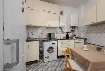 Casă cu 7 camere cu Canalizare în Pache Protopopescu - 14